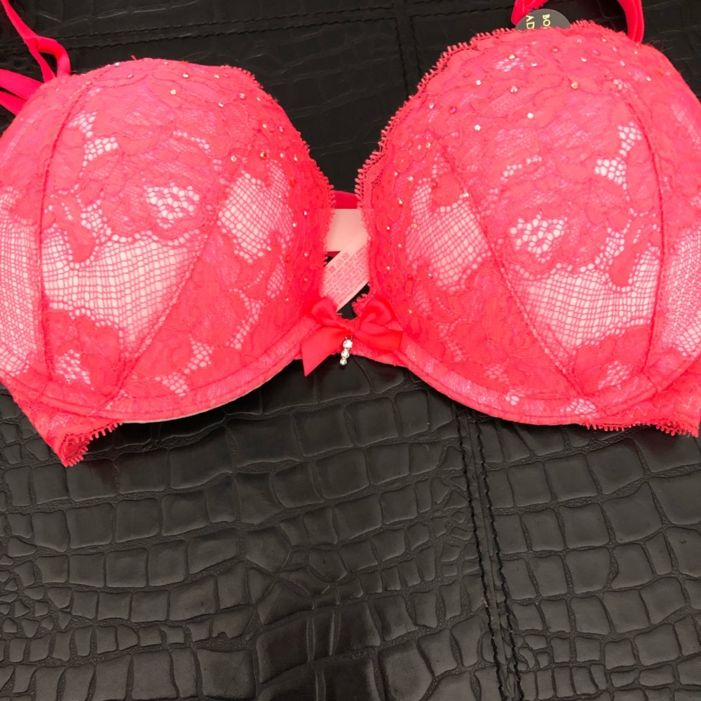 Victoria Secret bombshell bra
